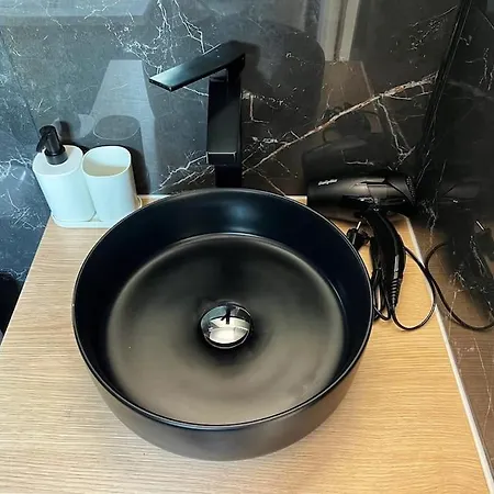 Le Germinal - Climatise Calme Proche Du Metro Apartment